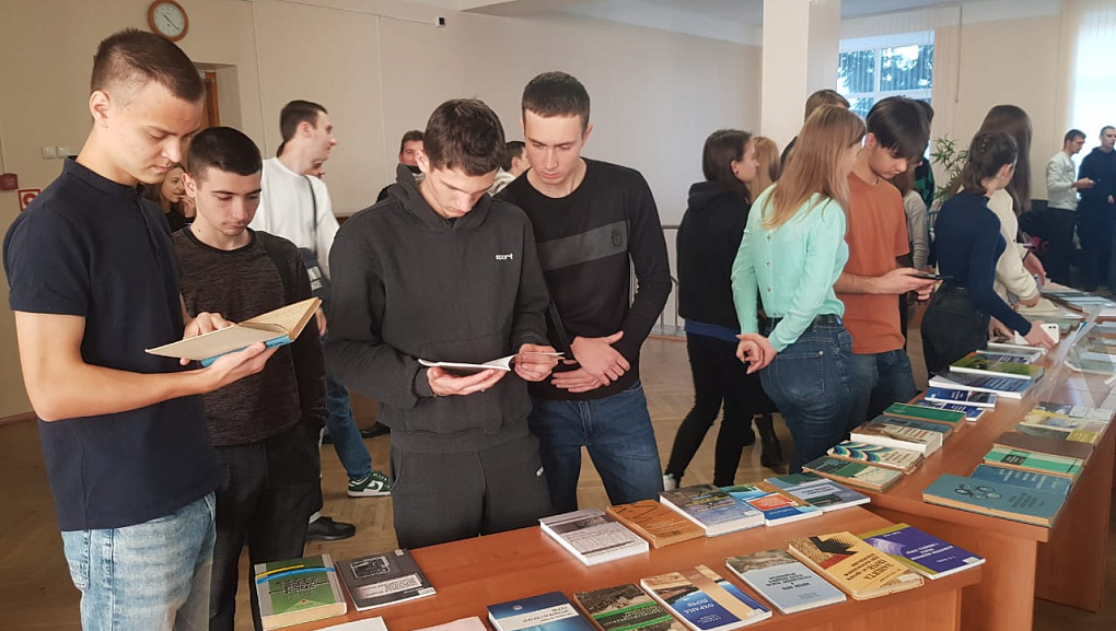 В библиотеке  прошла выставка «День кафедры Строительства и эксплуатации водохозяйственных объектов»