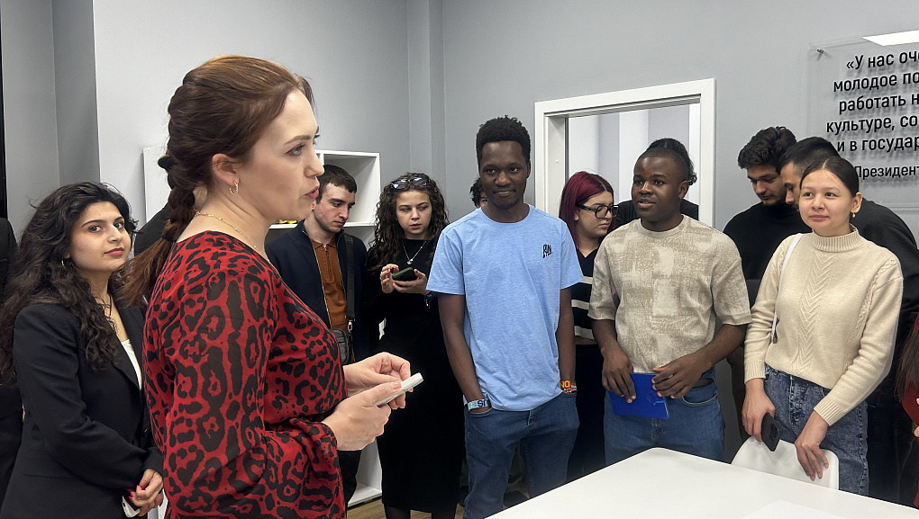 Иностранные студенты встретили Масленицу 