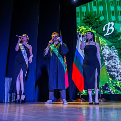 В добрый путь, выпускники!