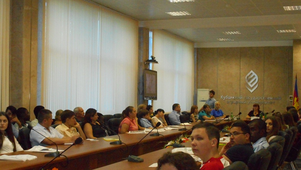 Иностранным студентам-первокурсникам помогают адаптироваться к новой жизни и учебе