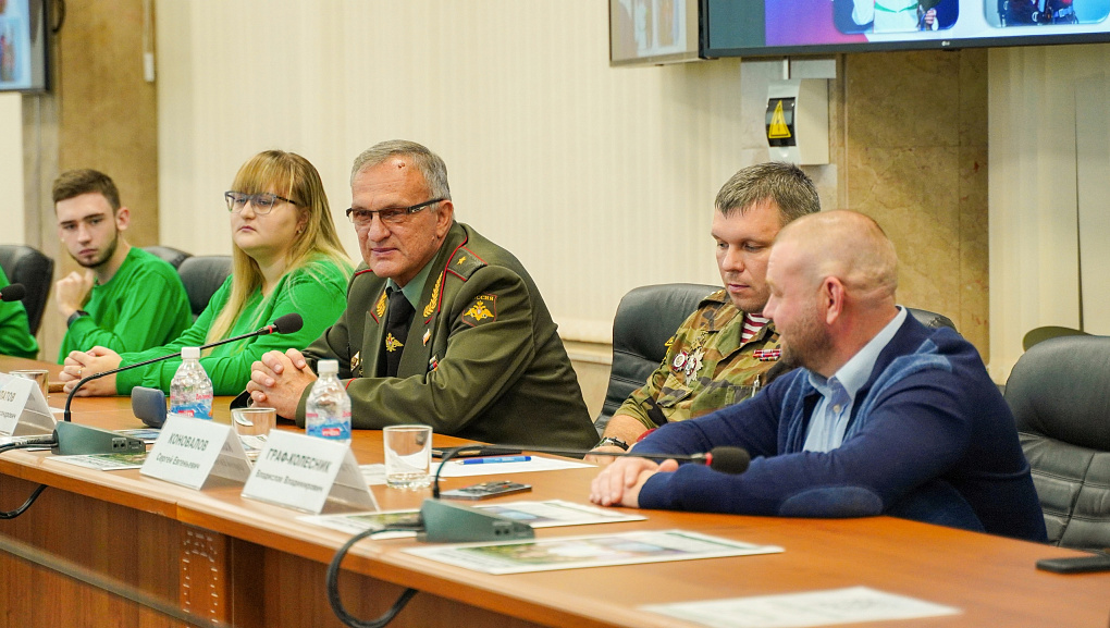 Встреча  студентов с героями в рамках проекта «Я ГОРЖУСЬ ГЕРОЯМИ»