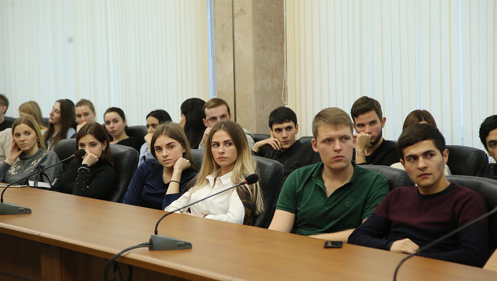 «Диалог на равных» с Героем Советского Союза