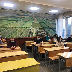 Обсудили особенности карьеры прокурора