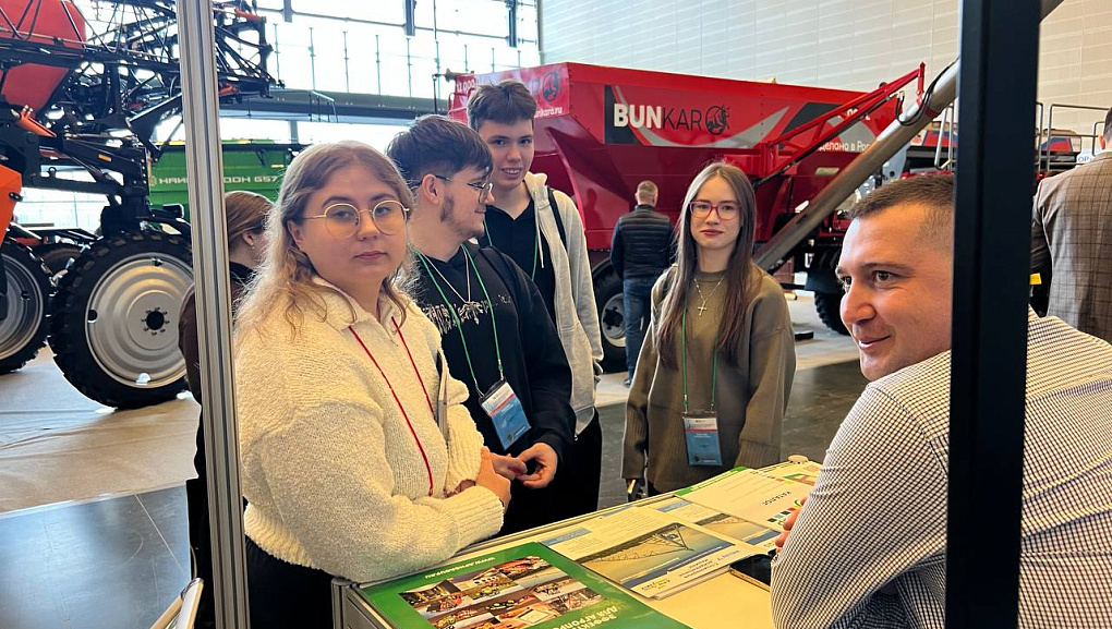 Студенты КубГАУ на конференции «Сторонники прямого посева»