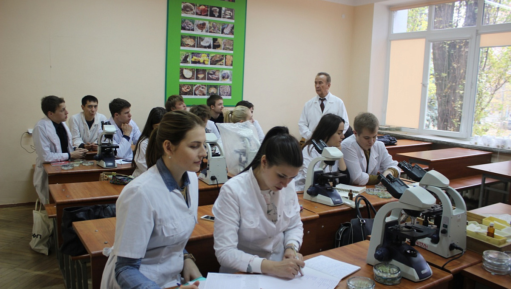 Студенты осваивают методы биологической защиты растений