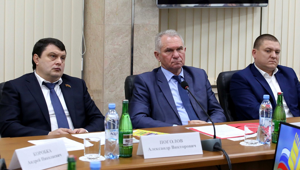 Сельской молодежи везде у нас дорога