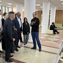 В КубГАУ проводится выставка-беседа «Они среди нас»