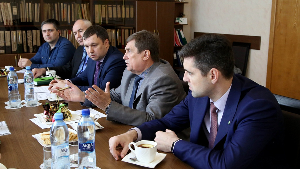 Крепнет связь науки с производством