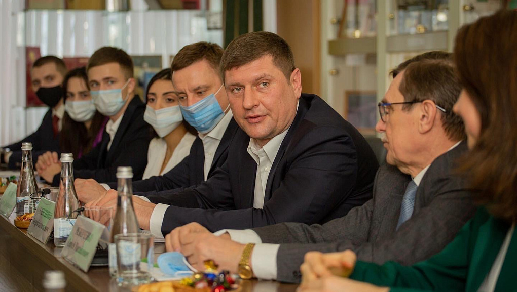 В КубГАУ студенты встретились с мэром Краснодара