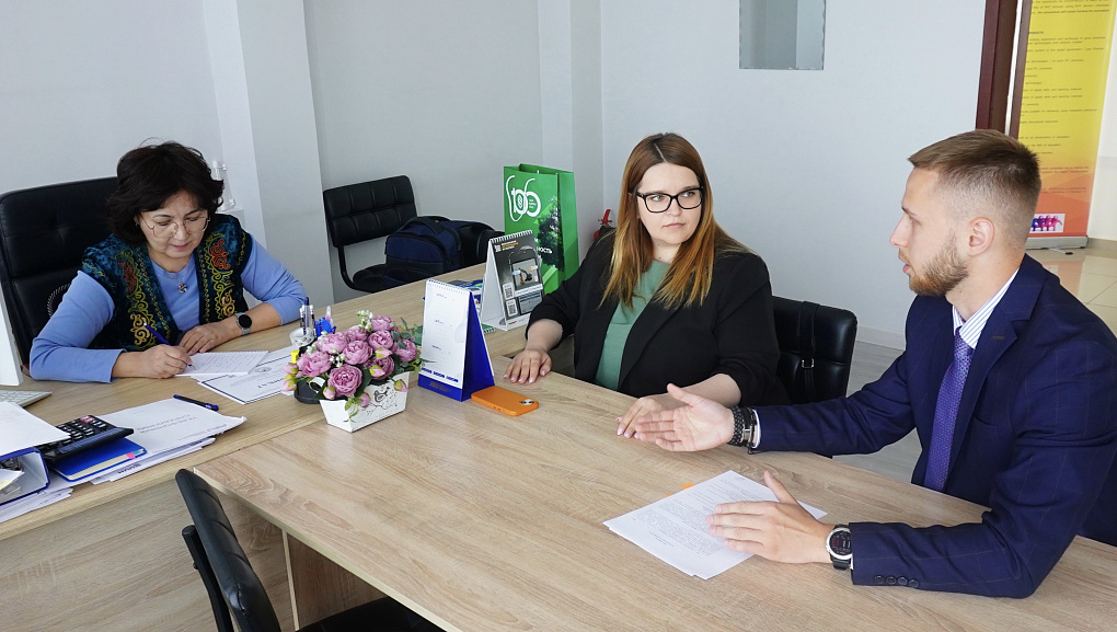 Развиваем международные связи