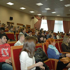 Собрание с иностранными студентами вуза
