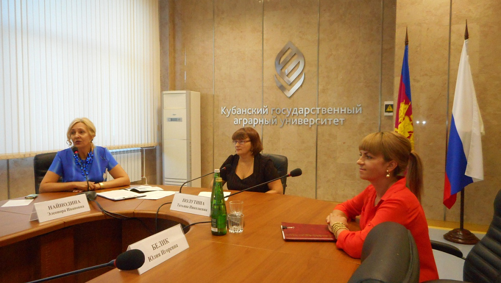 Иностранным студентам-первокурсникам помогают адаптироваться к новой жизни и учебе