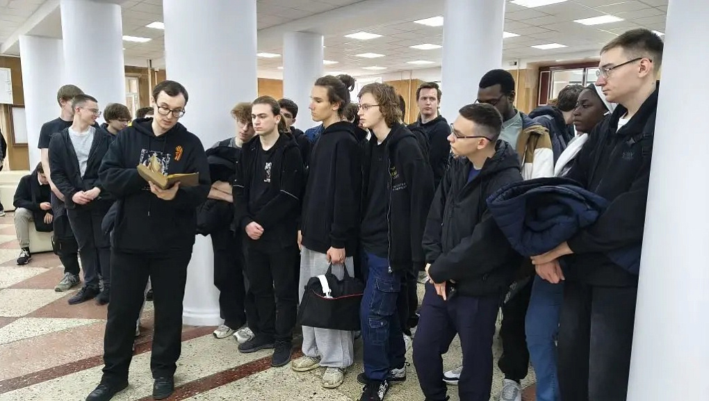 В КубГАУ проводится выставка-беседа «Они среди нас»