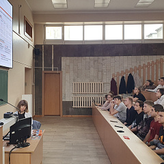 Встречи студентов факультета прикладной информатики с Axenix