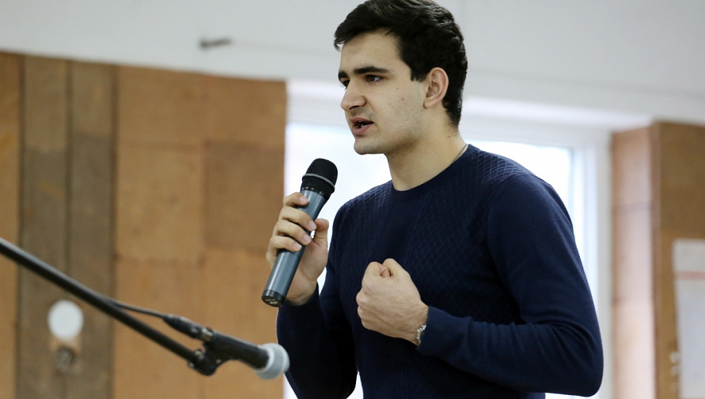 Мы читаем строки о войне