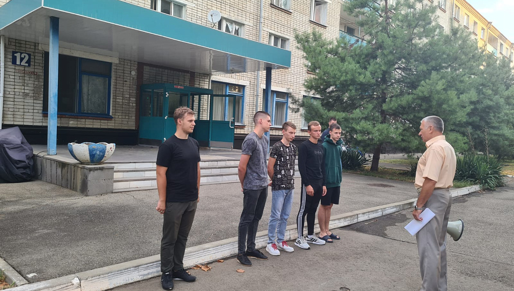 Тренировки по эвакуации помогают отработать четкий алгоритм действий в случае пожара