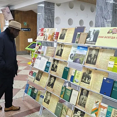 В КубГАУ проводится выставка-беседа «Они среди нас»