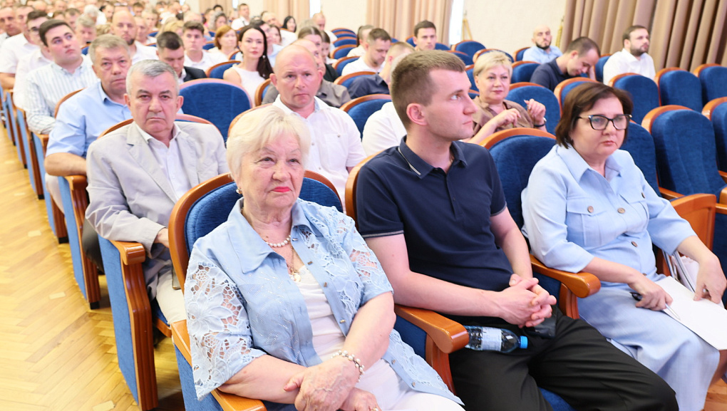Губернатор Кубани провёл предуборочное совещание в КубГАУ