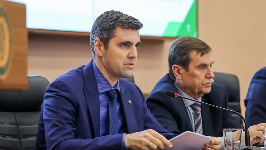 За большие профессиональные достижения