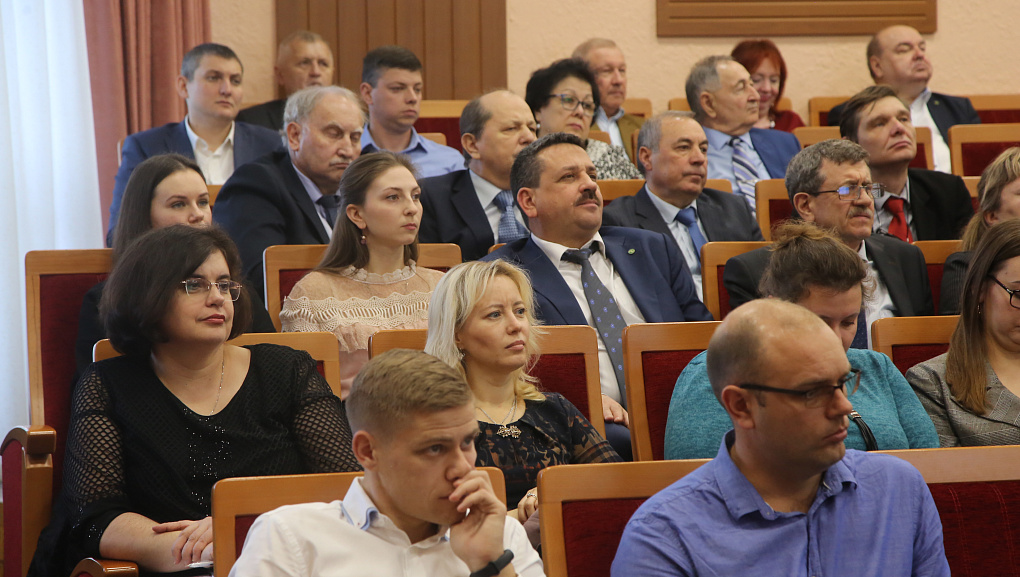 Наградили выдающихся