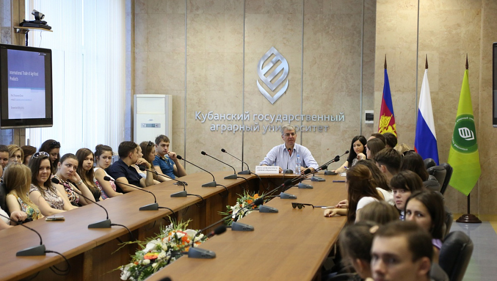 Lecture of a professor from La Sapienza