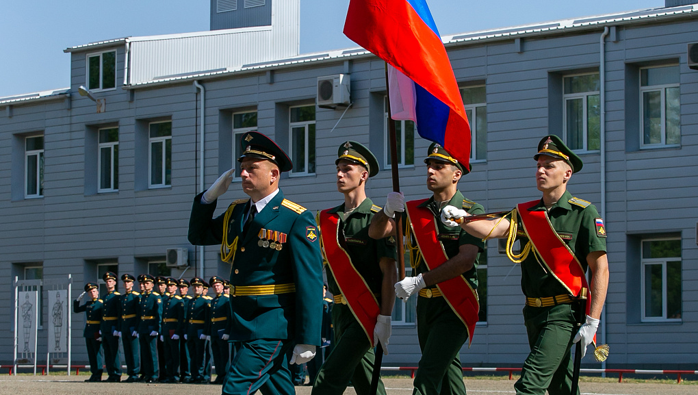 Офицерский выпускной
