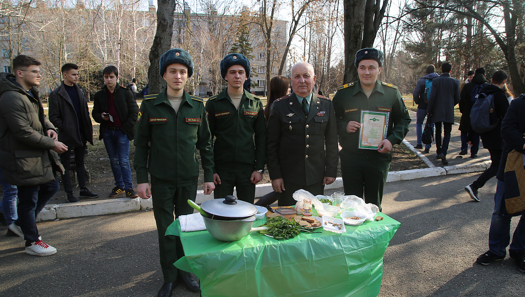 Узнали, чья каша вкуснее