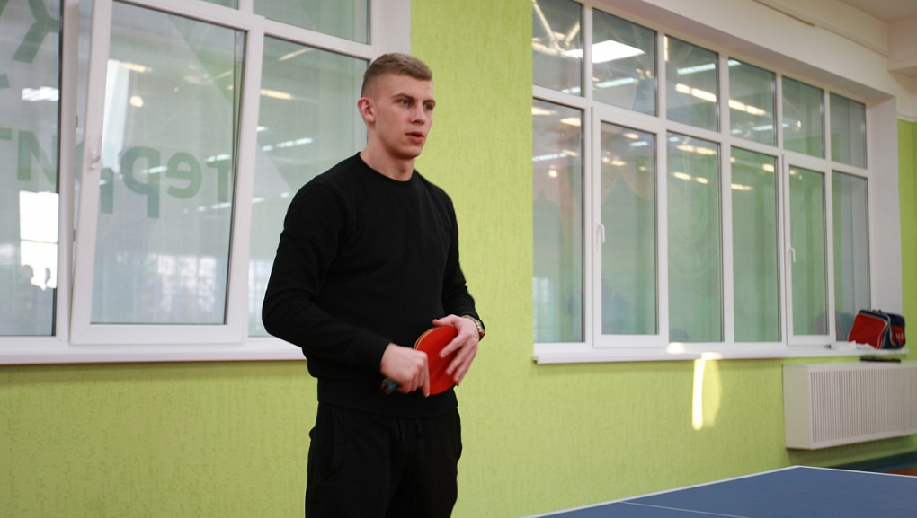 Чемпионы в  настольном теннисе