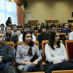 Лекция преподавателя из Китая для студентов юридического факультета