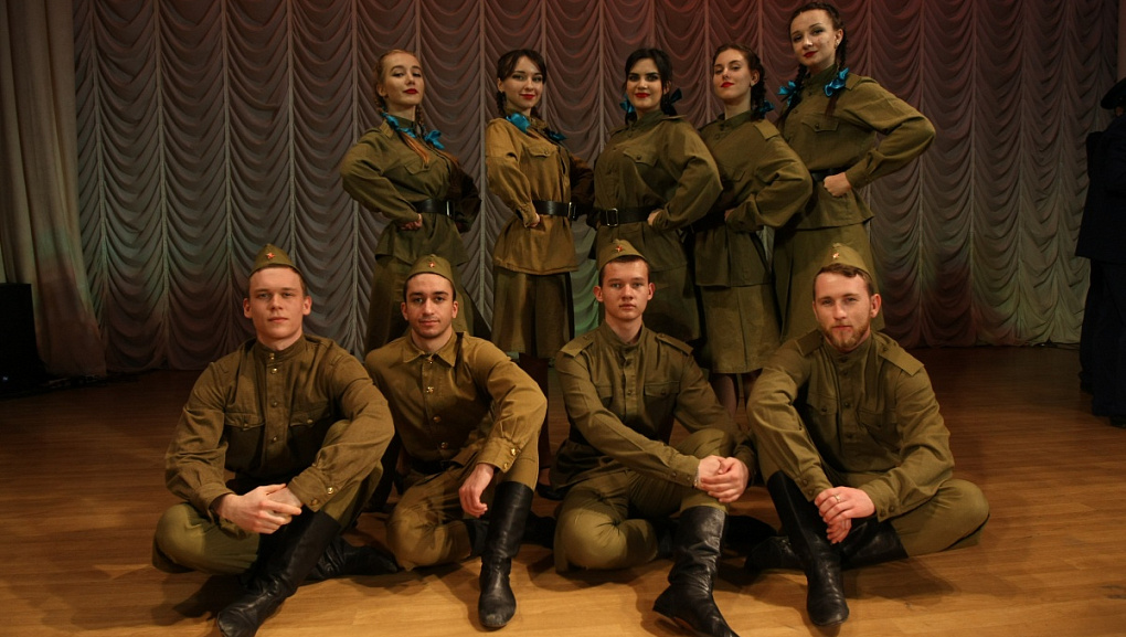 С праздником, защитники!