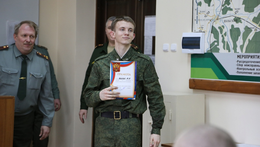 Соревнования студентов учебного военного центра