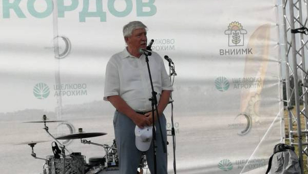 В поселке Новоберезанский Кореновского района прошёл «День поля гибридов и сортов подсолнечника, сортов сои»