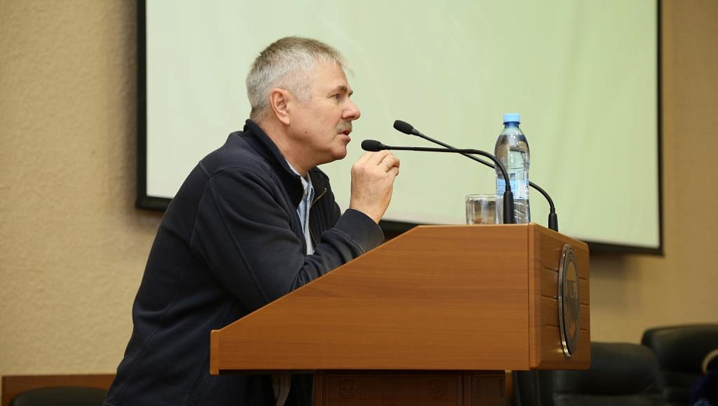 Любить свою Родину и ставить высокие цели